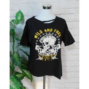 Wild And Free Death Soul Skull Graphic Black T-Shirt L Black Cold Shoulder